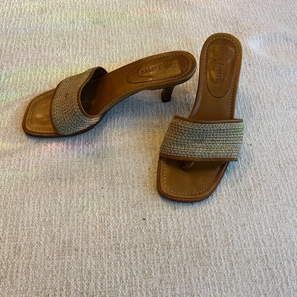 Fashionable Eric Javits leather 2” kitten heel thong slide sandals